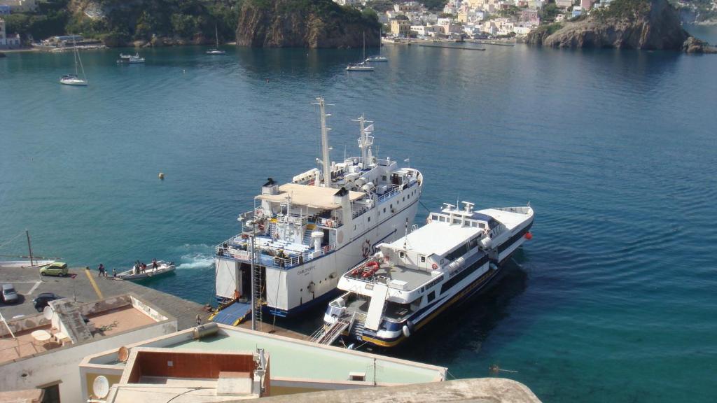 Hotel Del Capitano Ponza Exterior foto