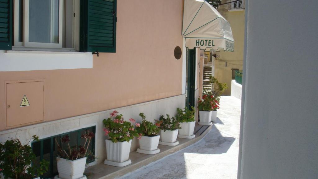 Hotel Del Capitano Ponza Exterior foto