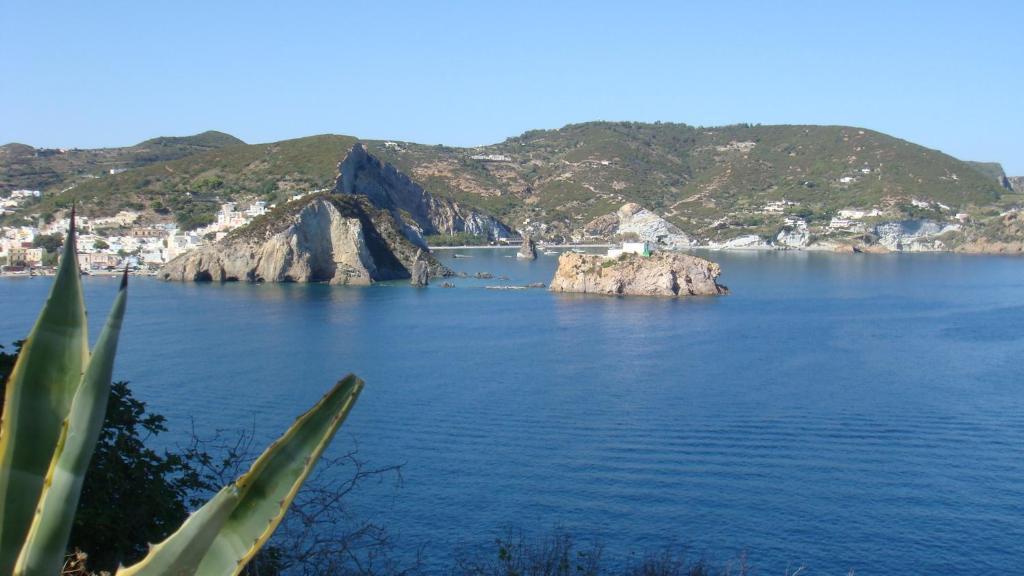 Hotel Del Capitano Ponza Exterior foto