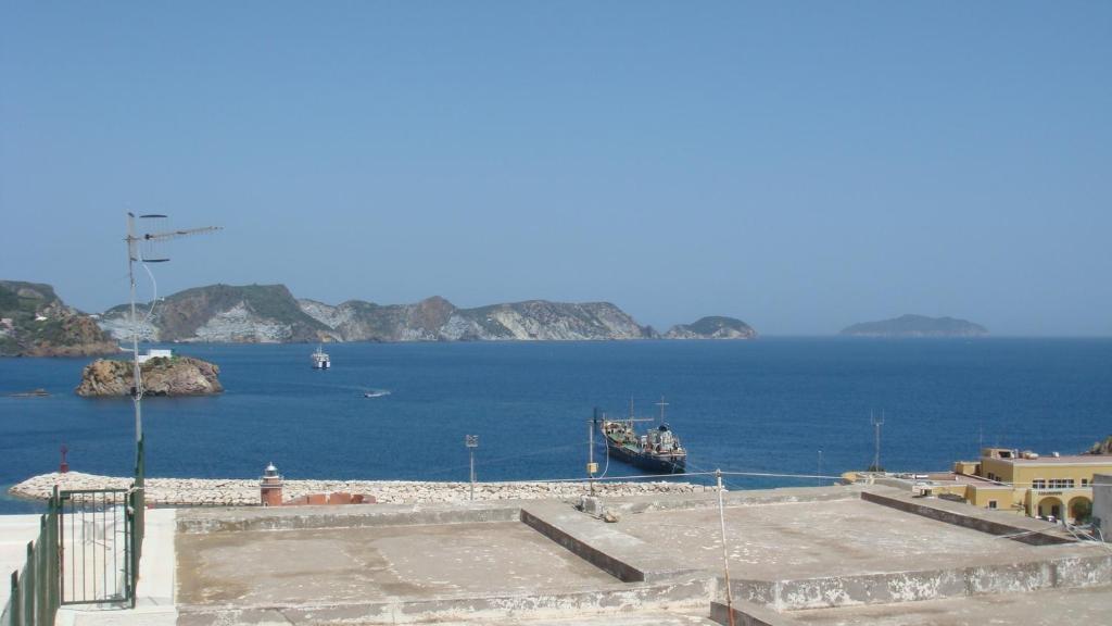 Hotel Del Capitano Ponza Exterior foto